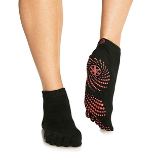Gaiam Grippy Yoga Socks for Women & Men – Full Toe Non Slip Sticky Grip Accessories for Yoga, Barre, Pilates, Dance, Ballet