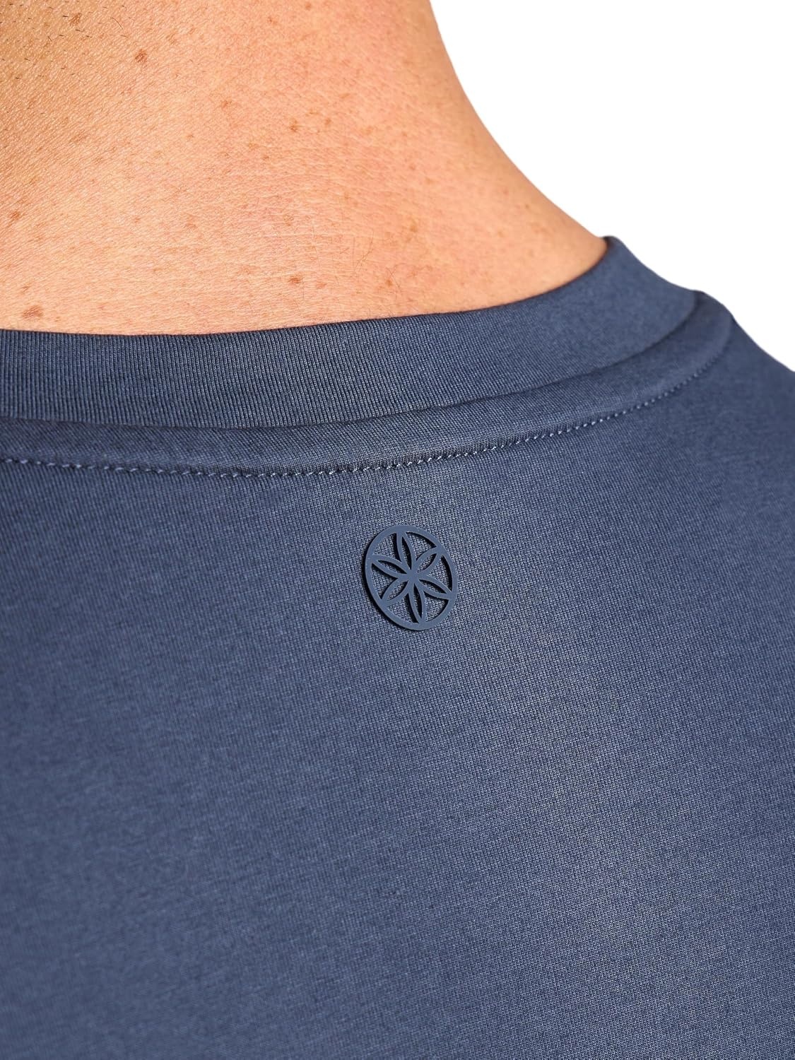 image:imageGaiam Mens Zen Vent Short Sleeve Crewneck TShirt Standard Fit Stretch Midweight MaterialCool Grey