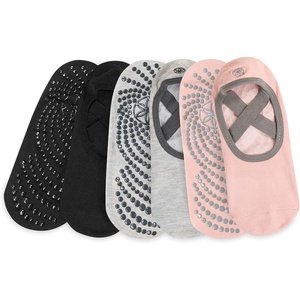 Gaiam Grippy Studio Yoga Socks(Black/Grey/Pink 3-pack)