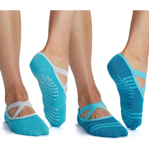 Gaiam Grippy Studio Yoga Socks(Frost 2-pack)